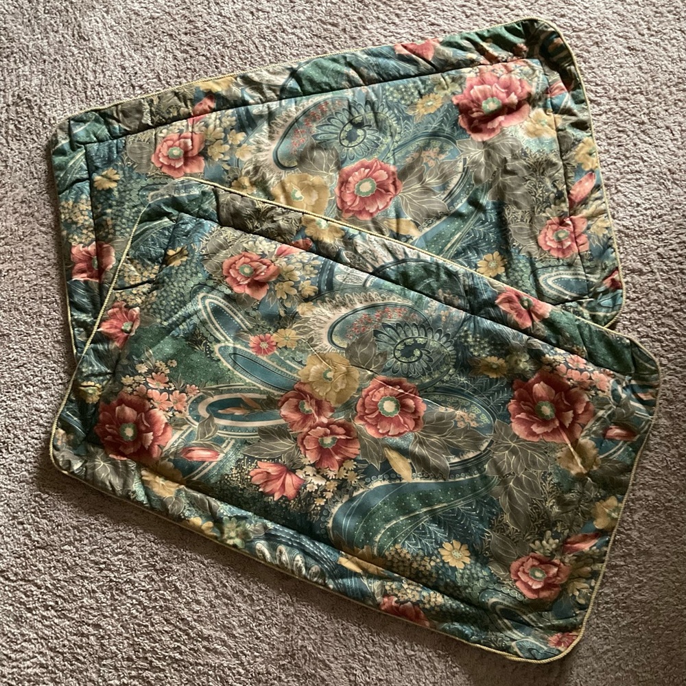 Croscill Pillow Shams - Picture 4 of 4